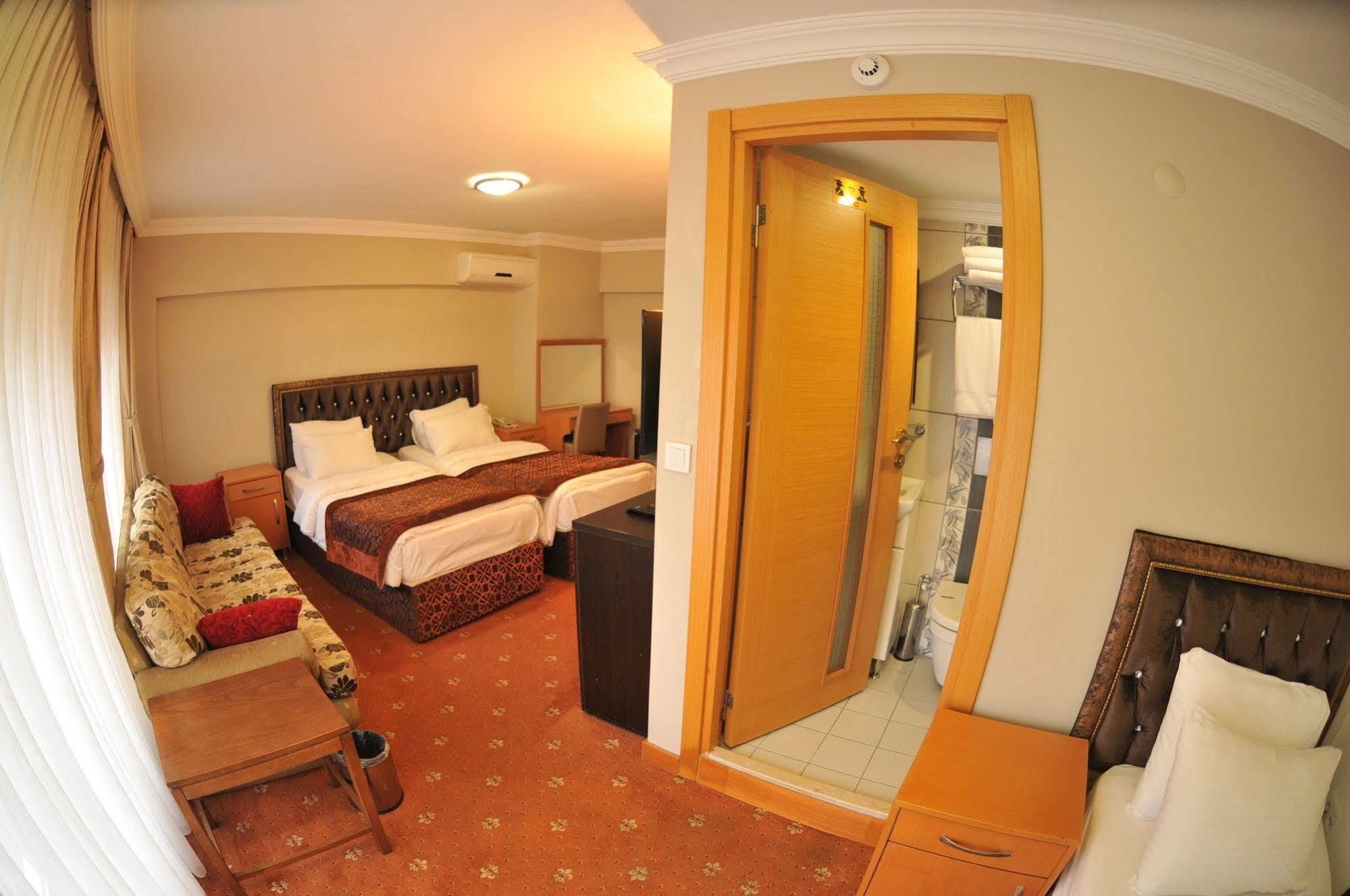 Palace Point Hotel Istanboel
